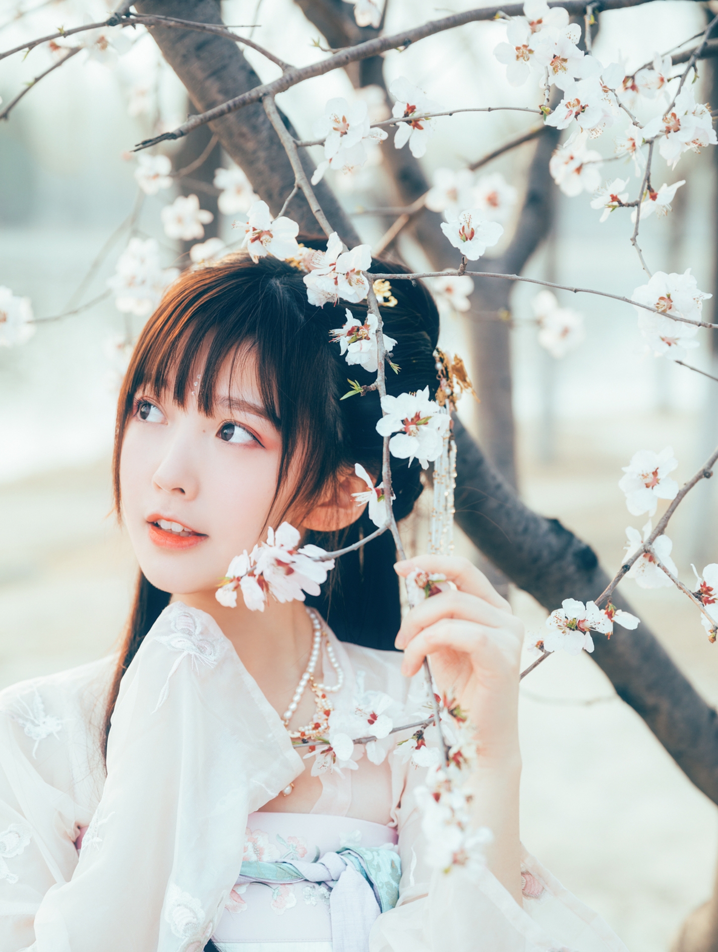 叶初婳唯美清新美少女白衣美女图 气质妹子古风汉服文化长发写真照
