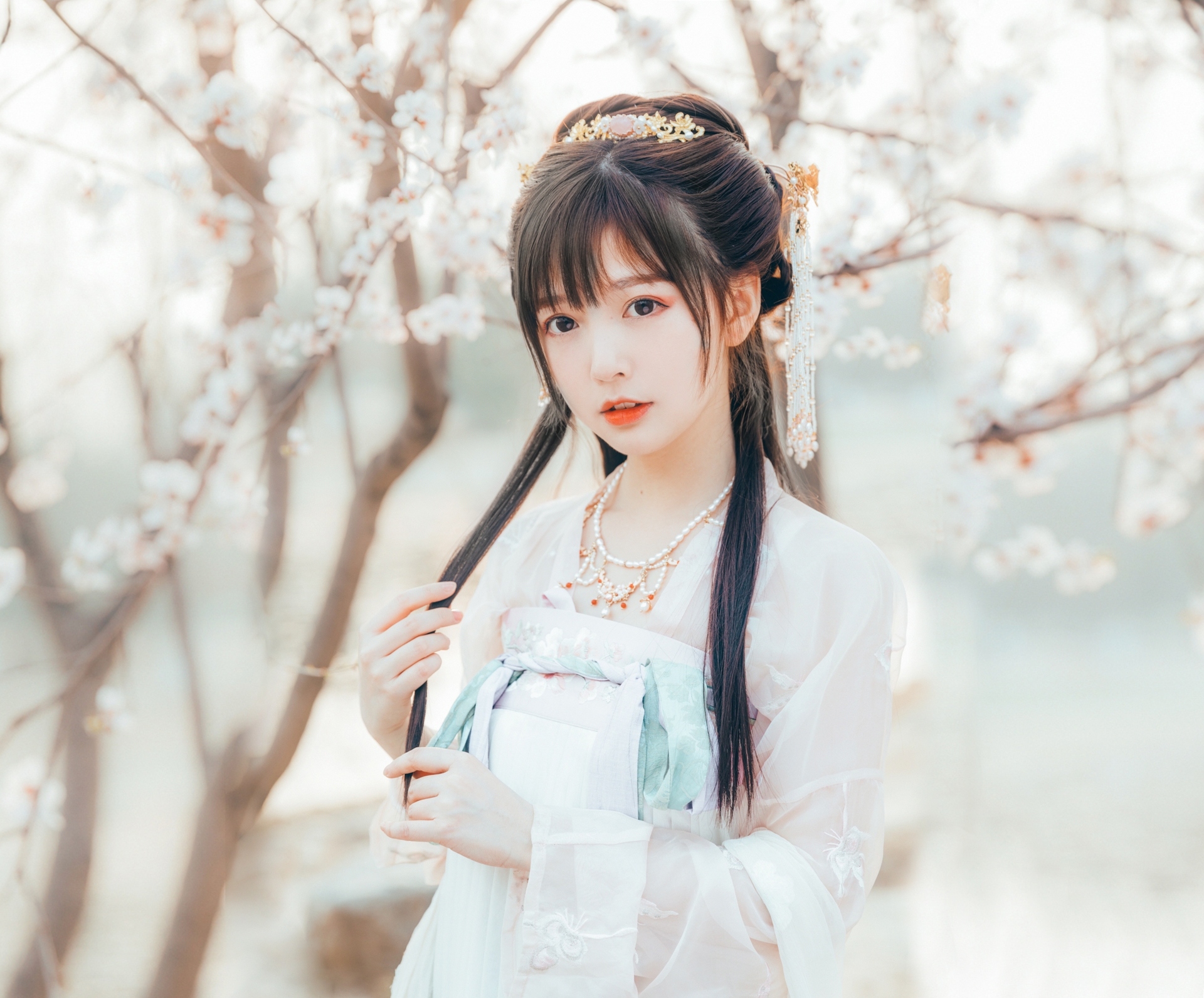 叶初婳唯美清新美少女白衣美女图 气质妹子古风汉服文化长发写真照