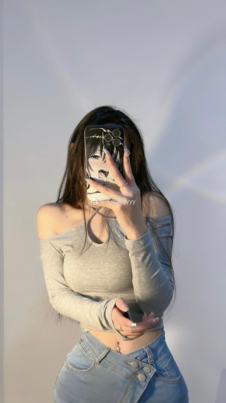 陈佩奇yyyy 写真美图合集[2套][持续更新]