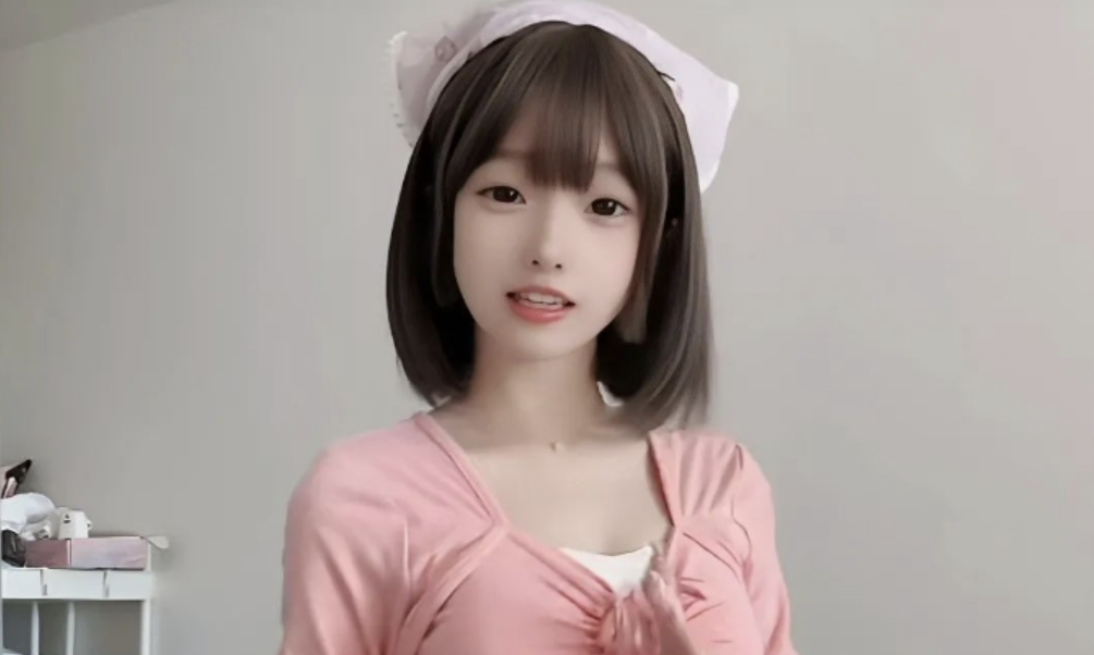 妃妃酱维密作品免费分享,反差感十足的萌萌妹
